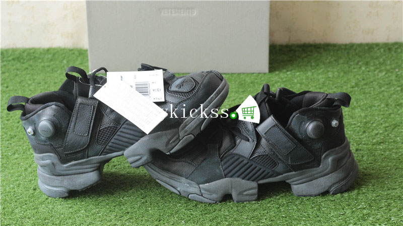 Vetements Reebok Genetically Modified Pump Black